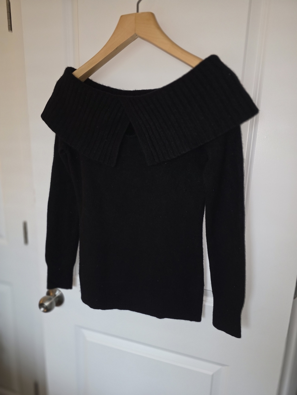 Cashmere Off-Shoulder Sweater - Black, Size M